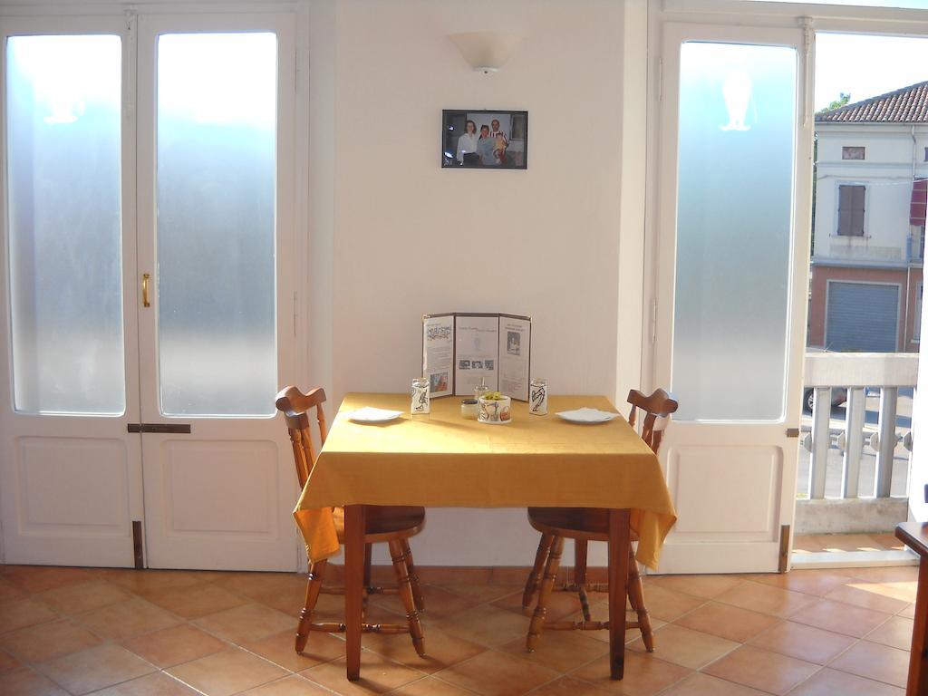 Charlie Chaplin Bed & Breakfast Tamara ภายนอก รูปภาพ