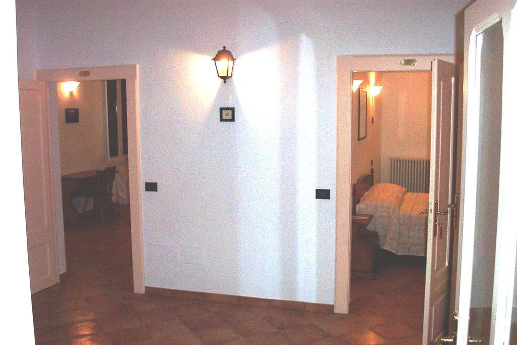 Charlie Chaplin Bed & Breakfast Tamara ภายนอก รูปภาพ