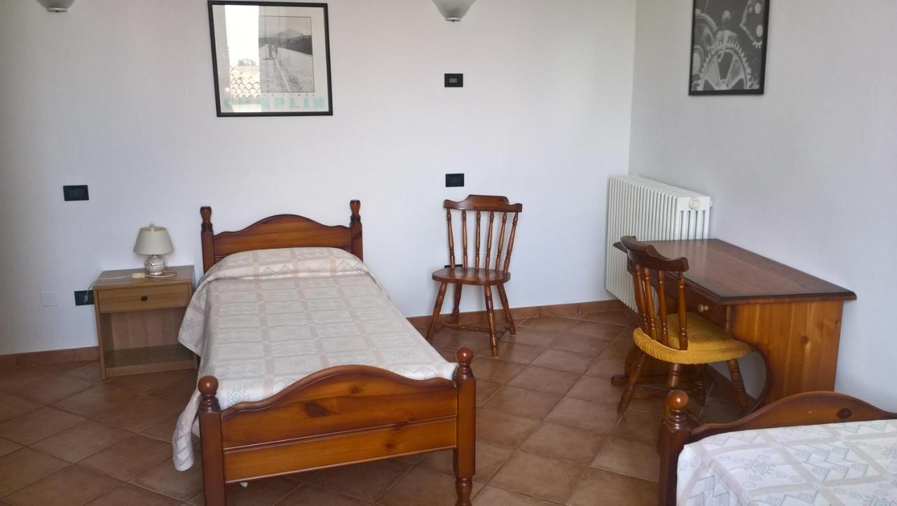 Charlie Chaplin Bed & Breakfast Tamara ภายนอก รูปภาพ